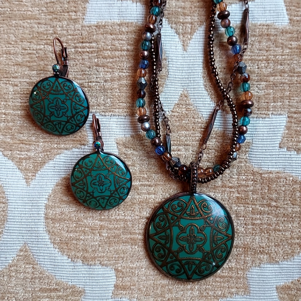 AVON Medallion Necklace and Earring Set